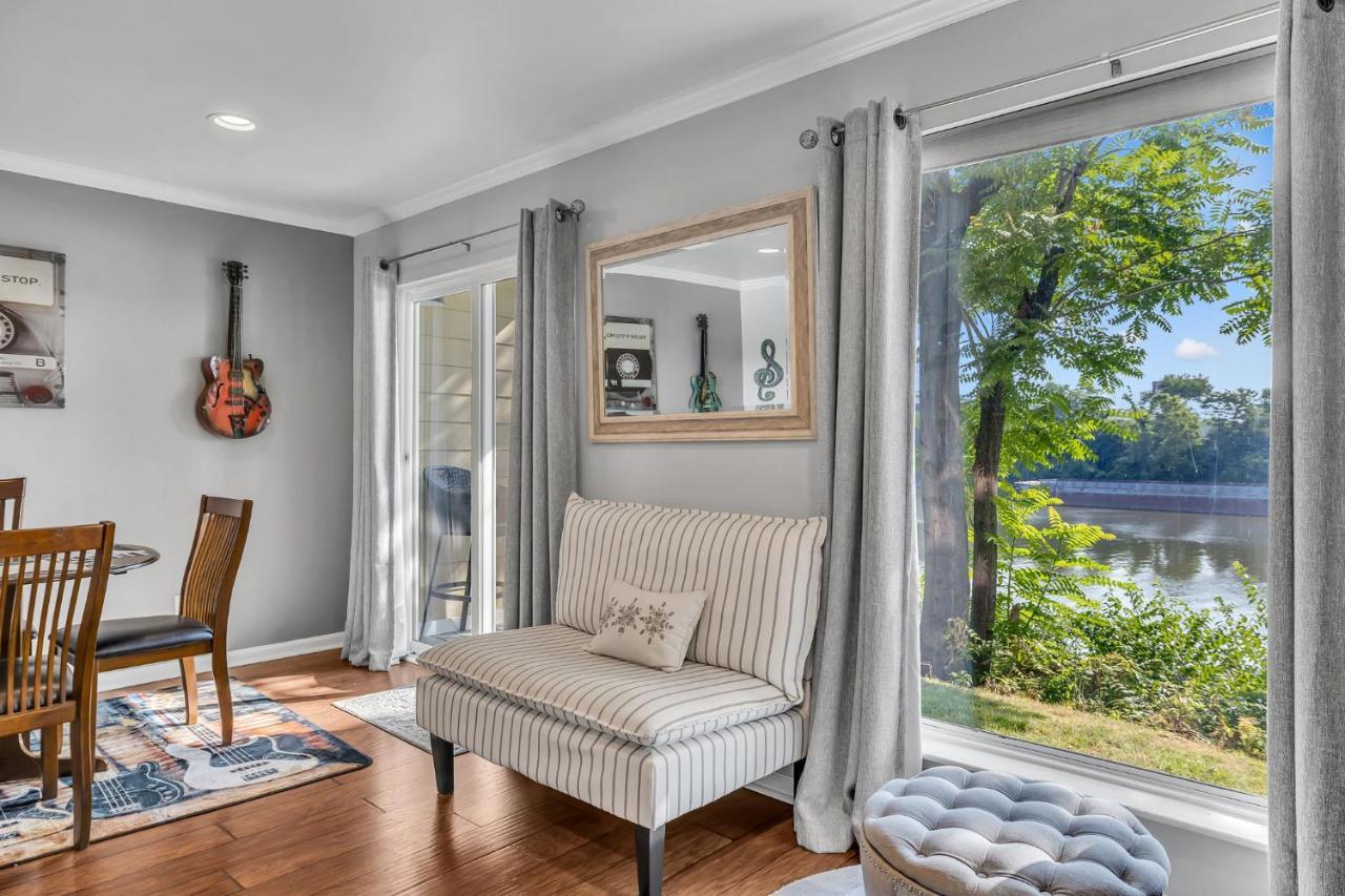 Nash Star Private Condo - 2Bed, 2Bath, Sleep 6, 25 Min Walk To Broadway And All Nashville Attractions, Pool, Gym Kültér fotó