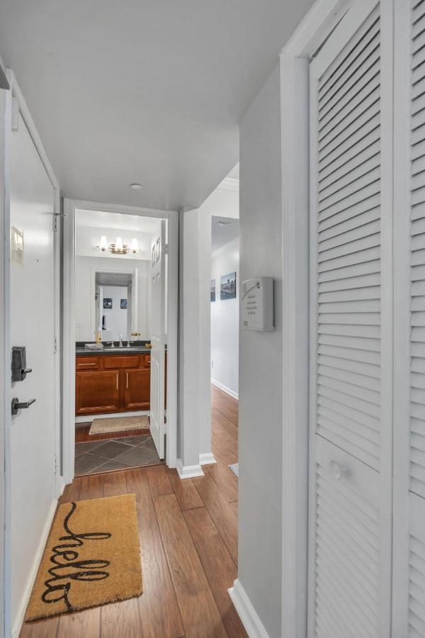 Nash Star Private Condo - 2Bed, 2Bath, Sleep 6, 25 Min Walk To Broadway And All Nashville Attractions, Pool, Gym Kültér fotó