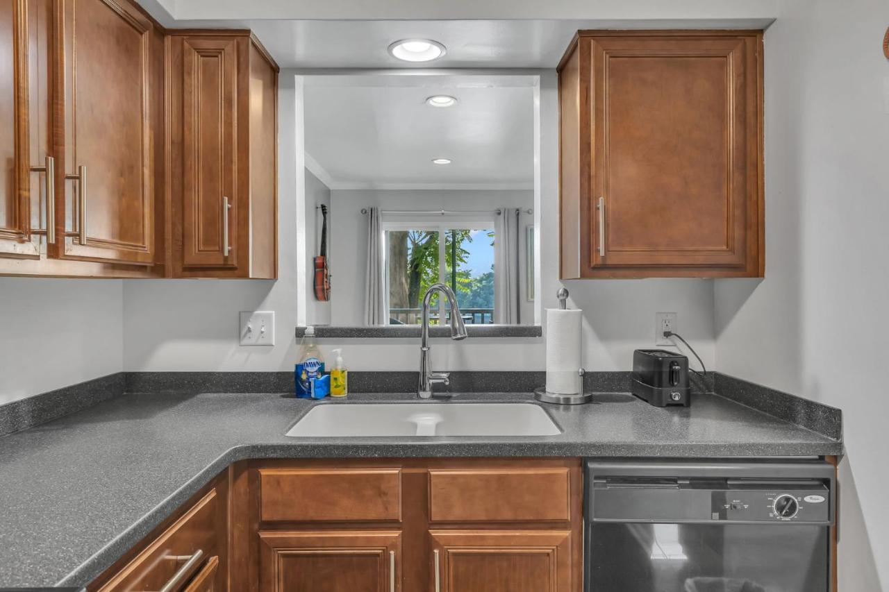 Nash Star Private Condo - 2Bed, 2Bath, Sleep 6, 25 Min Walk To Broadway And All Nashville Attractions, Pool, Gym Kültér fotó