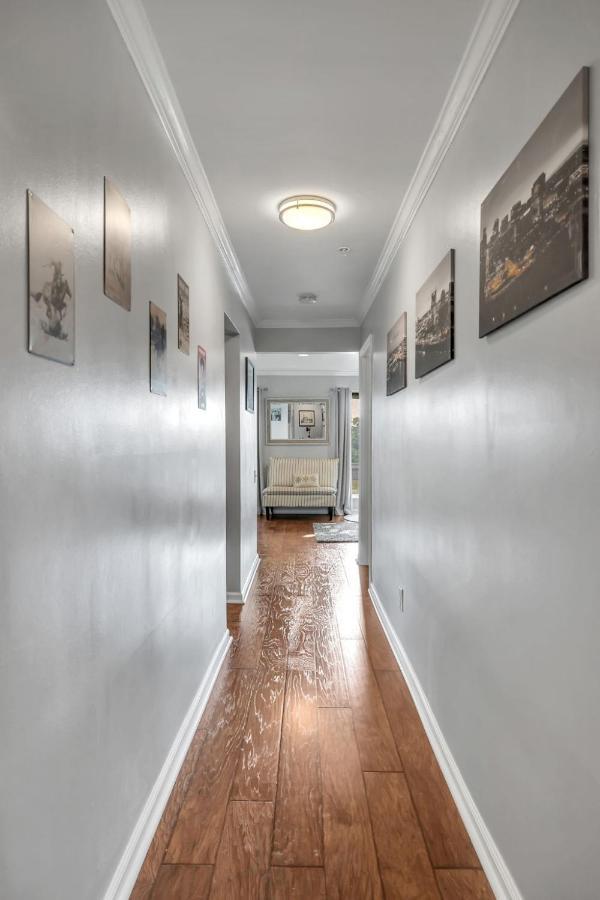 Nash Star Private Condo - 2Bed, 2Bath, Sleep 6, 25 Min Walk To Broadway And All Nashville Attractions, Pool, Gym Kültér fotó