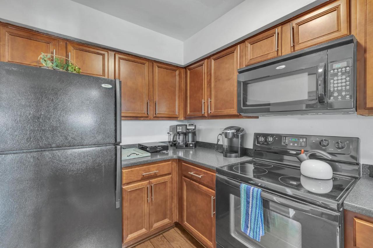 Nash Star Private Condo - 2Bed, 2Bath, Sleep 6, 25 Min Walk To Broadway And All Nashville Attractions, Pool, Gym Kültér fotó