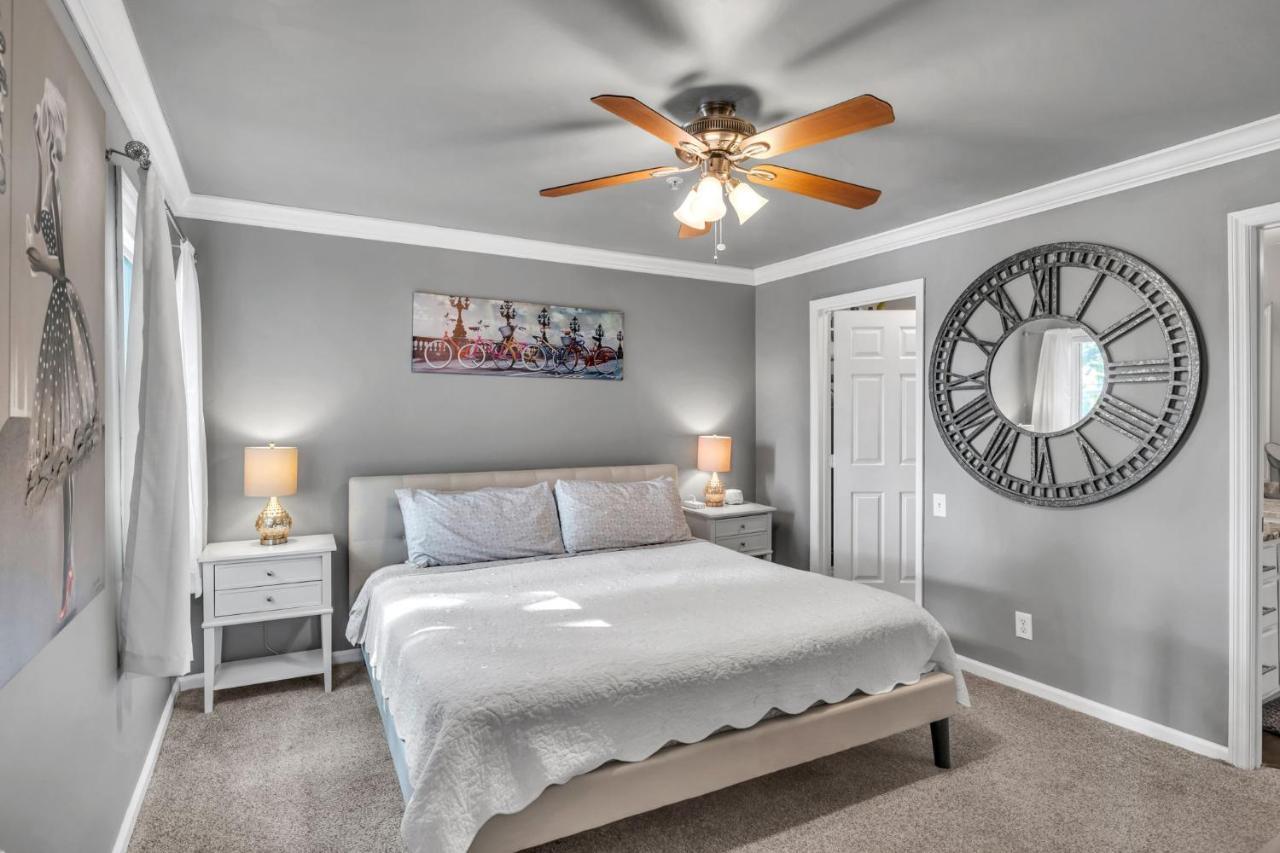 Nash Star Private Condo - 2Bed, 2Bath, Sleep 6, 25 Min Walk To Broadway And All Nashville Attractions, Pool, Gym Kültér fotó
